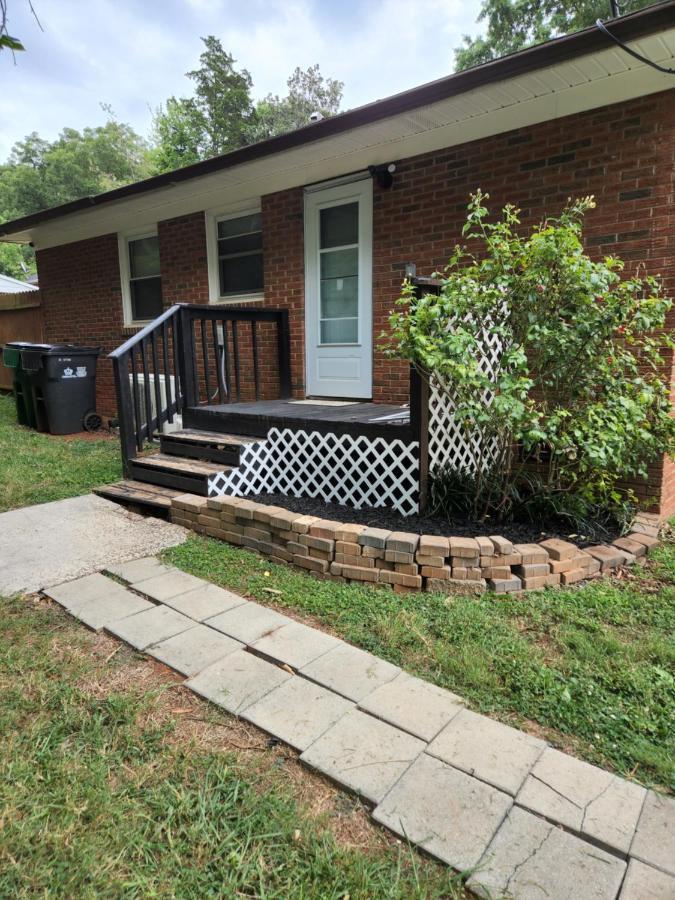 2Br 1Ba Duplex House King Beds Great For Small Groups Close To All Uptown Charlotte Attractions Exterior foto